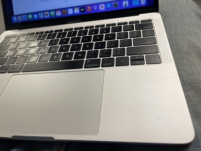 MacBook Pro 13 Laptop | Silver | 2017-2018 | 2.3GHz i5 | SSD MacBook Pro 13 Laptop | Silver | 2017-2018 | 2.3GHz i5 | SSD