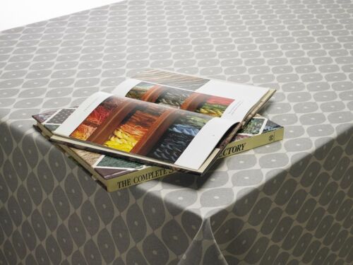 Wipe Clean PVC Vinyl Tablecloth Oilcloth Vinyl Fabric 140cm ROUND Circle - Picture 6 of 30