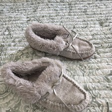 J.CREW Women's Gray Faux Fur Lined Moccasin Slippers, US Size 7