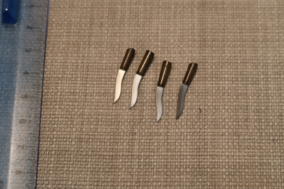 DAMTOYS - GANGSTER KINGDOM - JUAREZ - 4 COUTEAUX DE JET - EPN - 1/6 - Photo 2/3