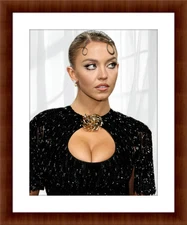 Sydney Sweeney 8.5 x 11 Candid Color Unframed Photograph Collectable Print