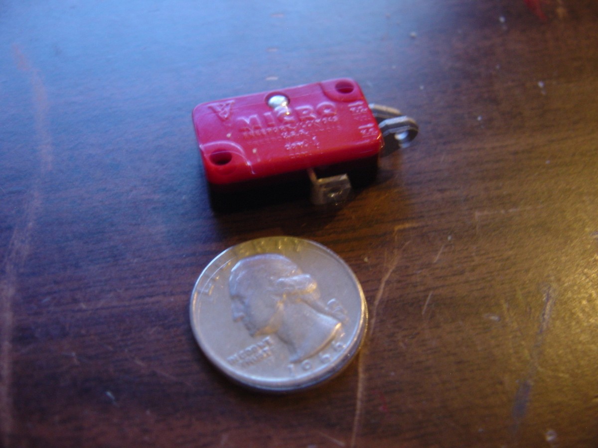 mini Micro switch V3 1619 V3-1619 15 A 1/3 HP 125 250 VAC NOS 1963