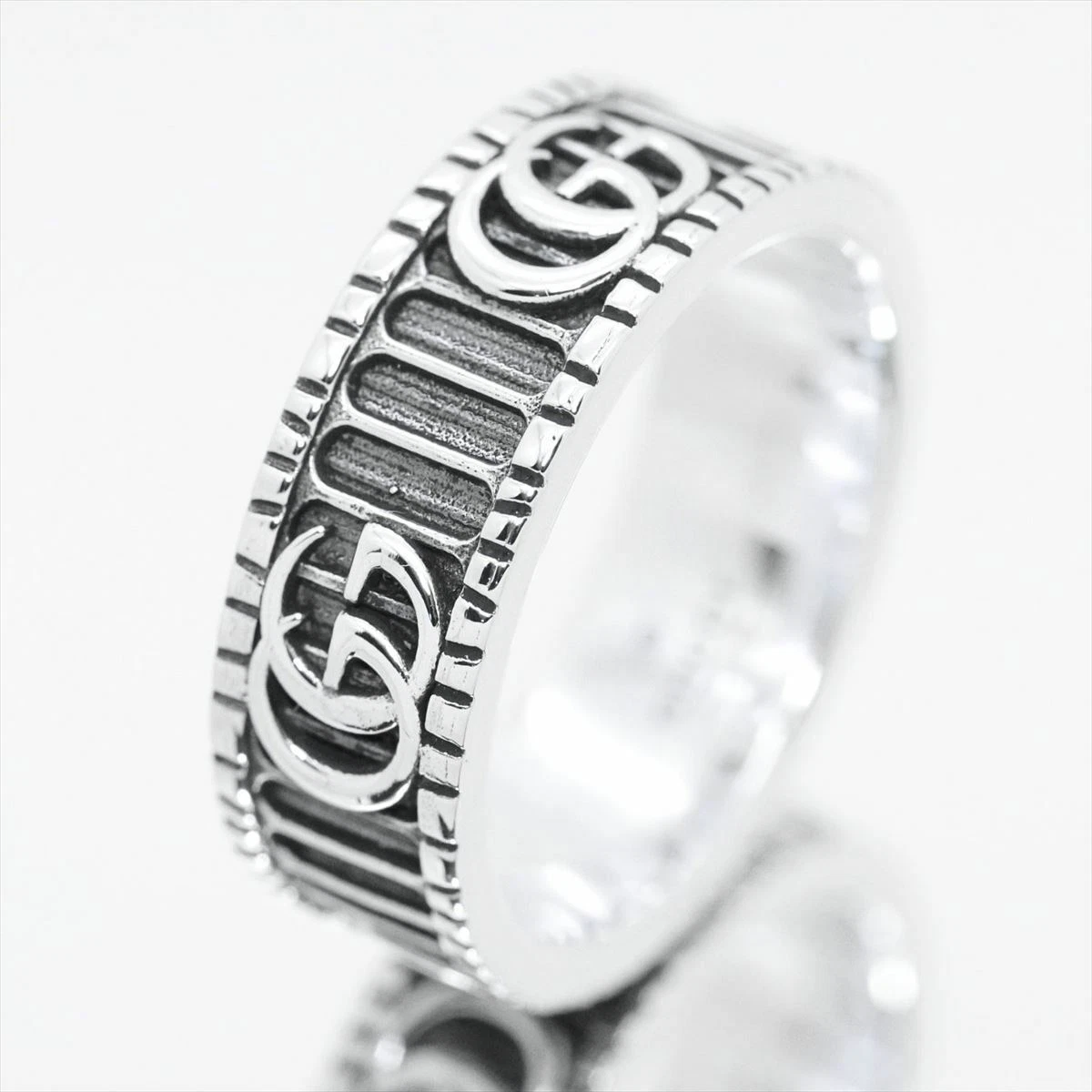 Gucci ring with double cheap g in silver