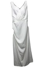 Tevolio Soft Satin Retouched V Neck Sleeveless Bridal Ivory Gown Size 12
