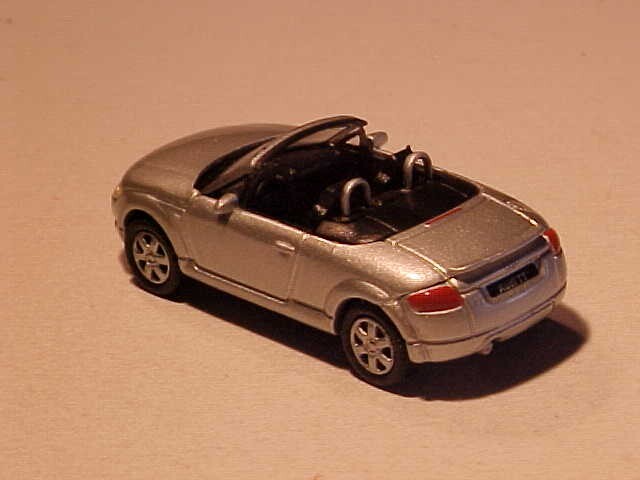 SMALL 1.8 INCH 2006 Audi TT Roadster Welly 1/87 H0 SMALL 1.8 INCH 2006 Audi TT Roadster Welly 1/87 H0