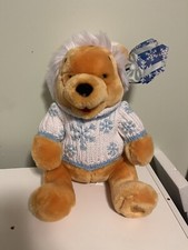 SW Sweater Core Pooh Plush Disney Store Exclusive Winter Snowflakes Hang Tag