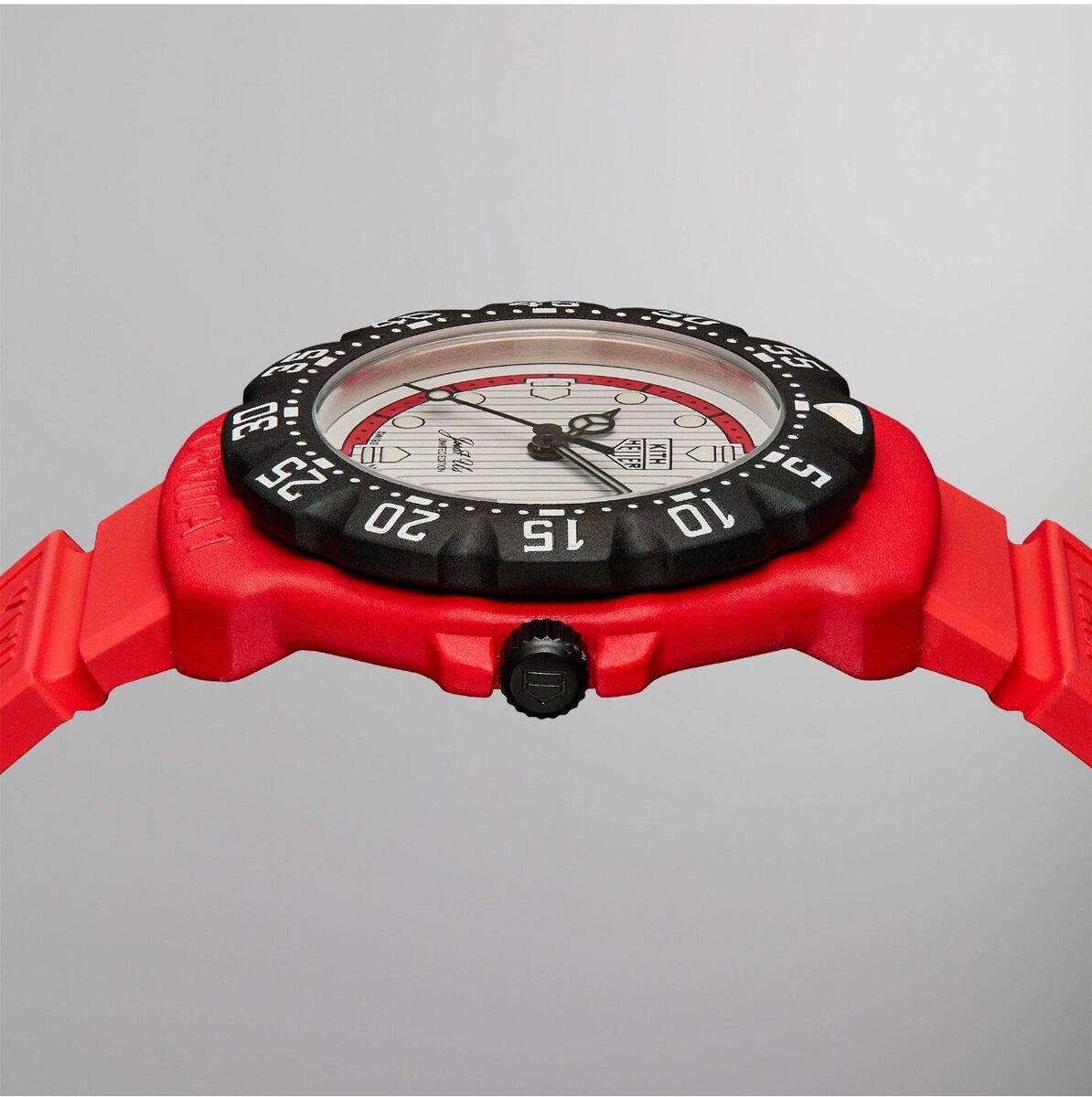 NEW Kith Tokyo PH Tag Heuer Formula 1 / Limited Edition / 1 NEW Kith Tokyo PH Tag Heuer Formula 1 / Limited Edition / 1