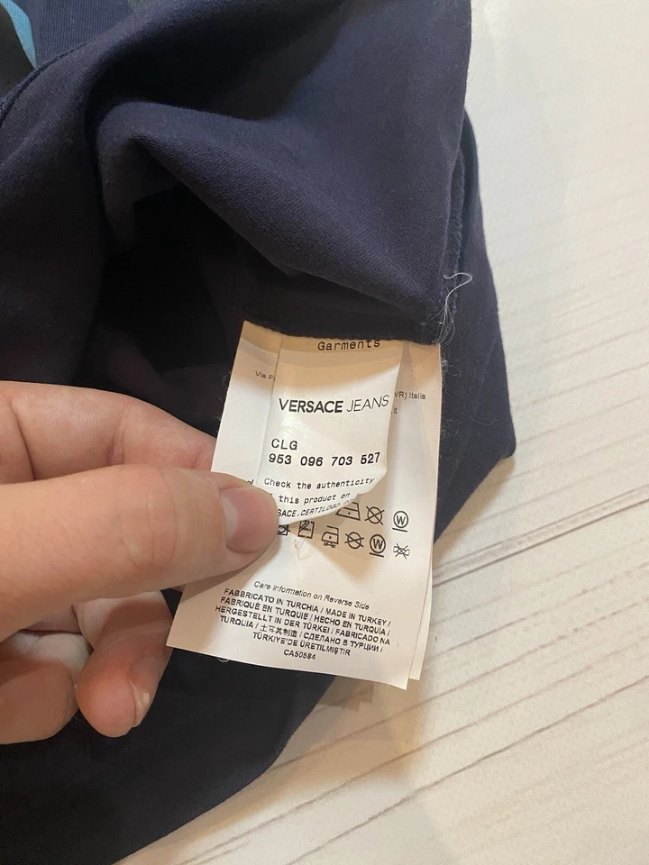Camiseta Vintage Versace Jeans Estampado Tigre Grande Y2k Mediana Color Azul Oscuro Hombre Foto 4 de 4