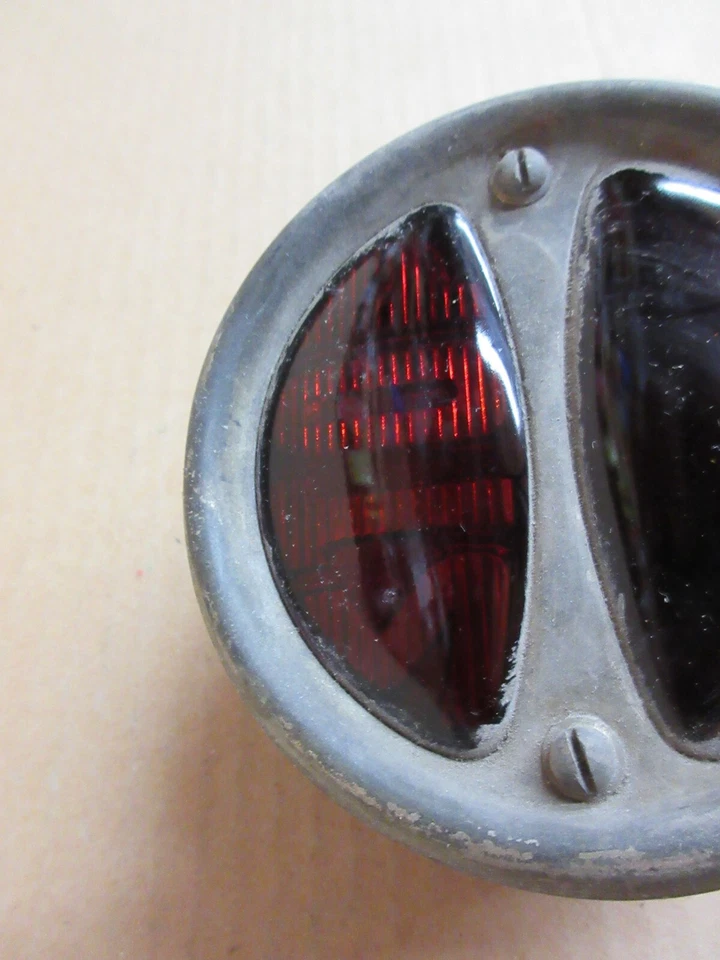 Antique Oakland Type A Dualite STOP Light License Plate Holder - Image 3 of 4