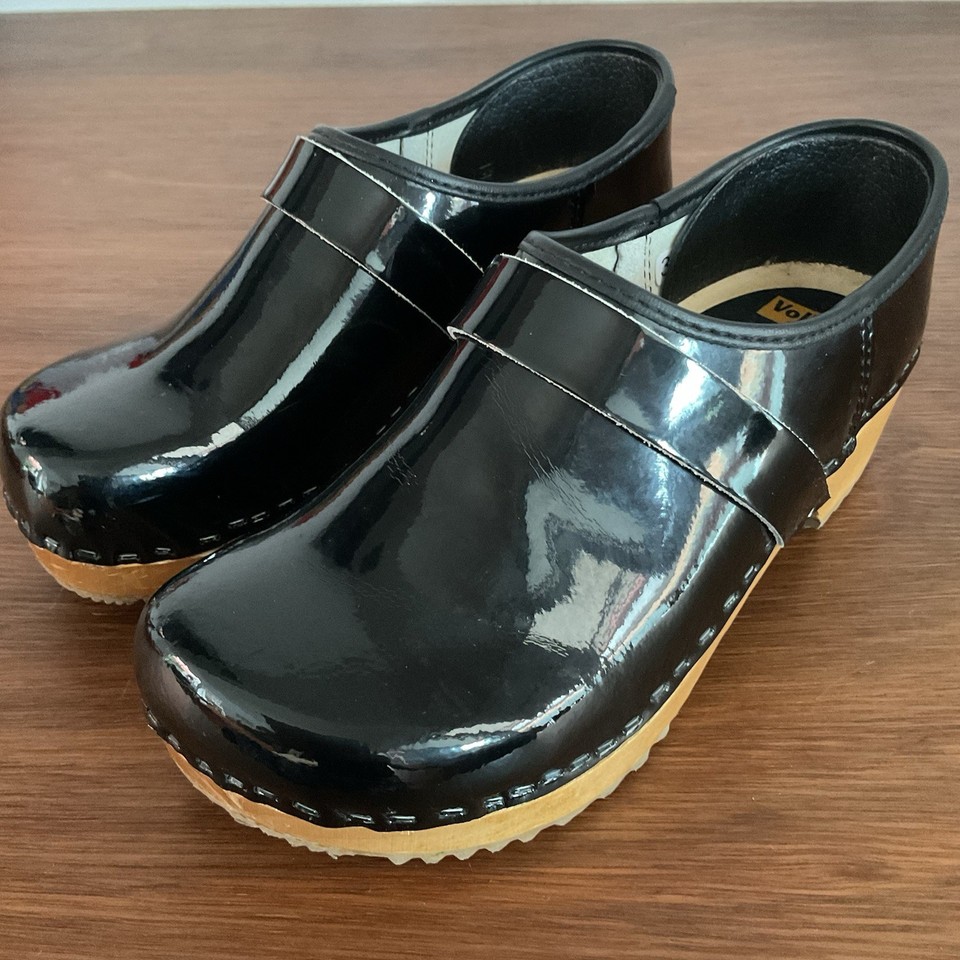 Vollsjo Clogs Closed Heel Black Patent Leather 37