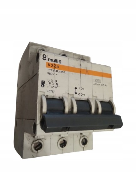 Merlin Gerin 25389 Overcurrent Circuit Breaker Multi9 K32a 3P