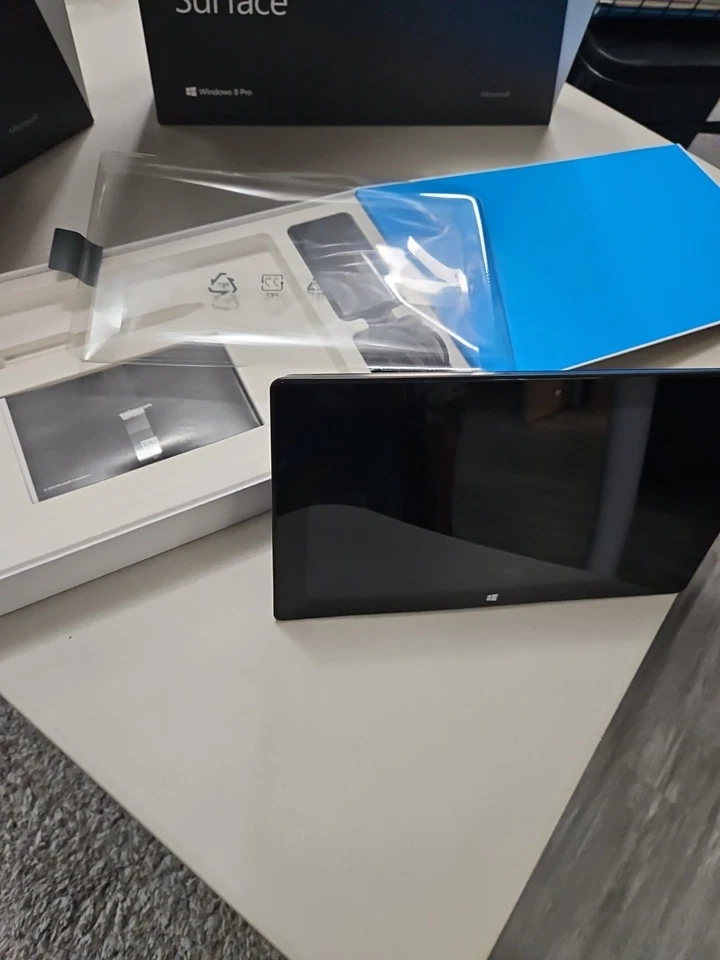 Microsoft Surface Pro 128GB Model 1514 In Box - Image 2 of 4