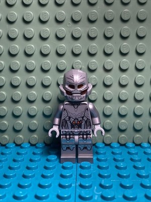 Lego Marvel Ultimate Ultron Minifigure 76032