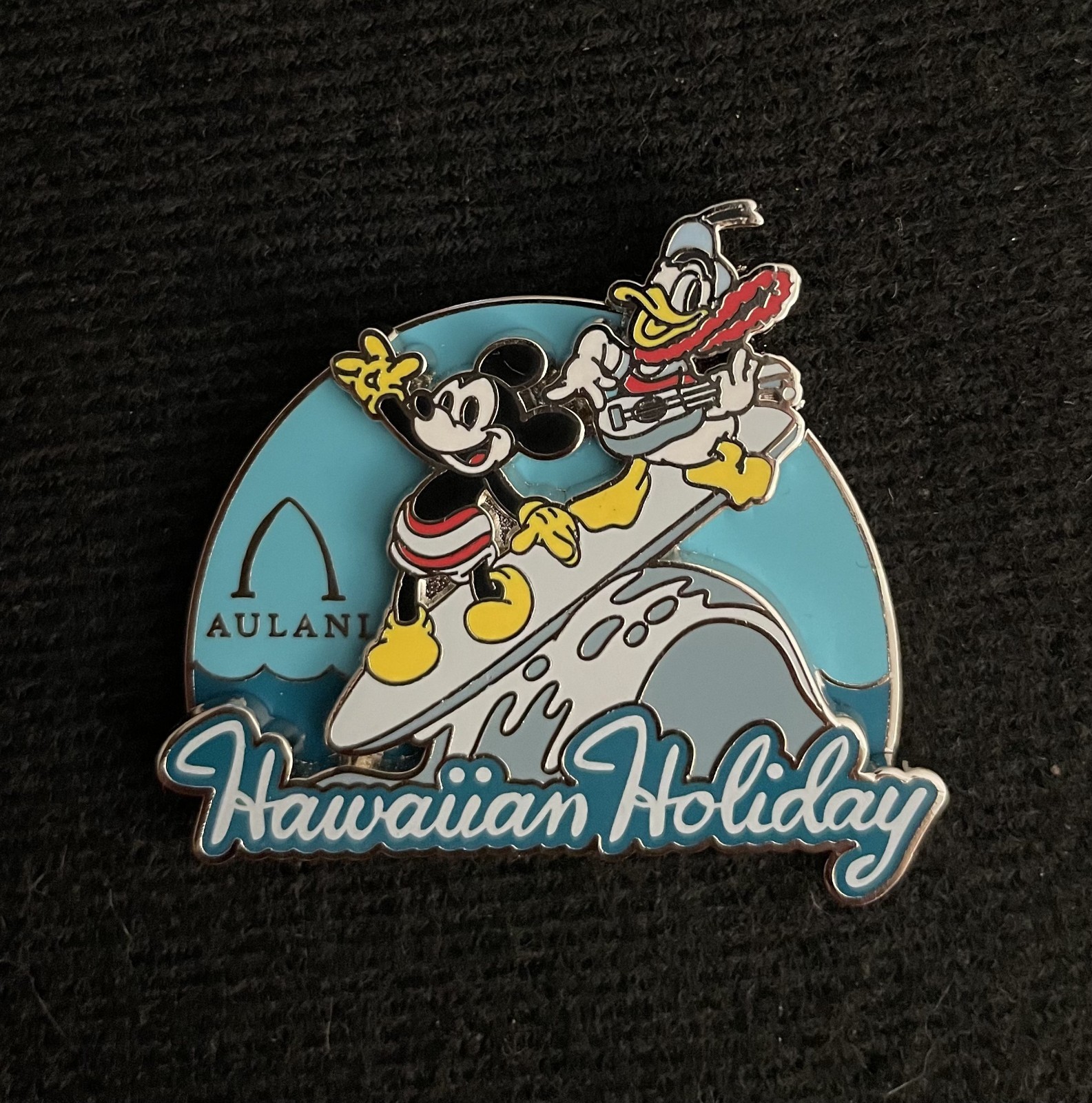 NEW Disney Aulani Resort Pin - Hawaiian Holiday - Mickey & Donald Surfing
