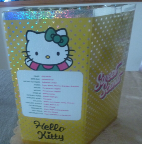 HELLO KITTY - Sweet Scents - Limited Edition Only 3000 - Damaged Box - Picture 2 of 3