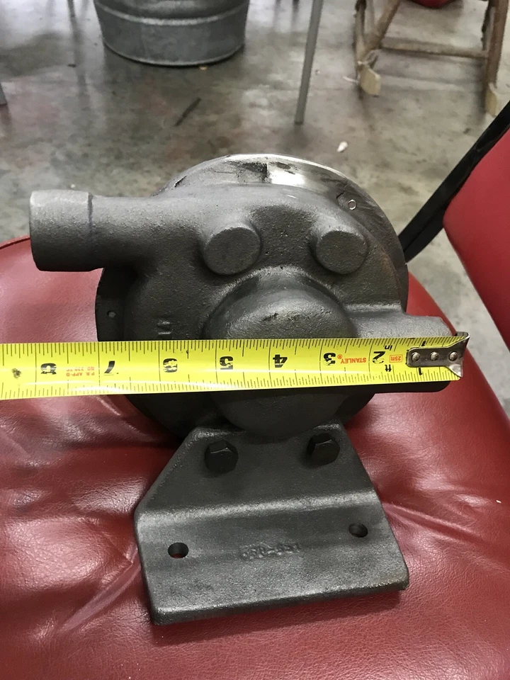 Nuevas bombas de agua de hierro fundido para tanque Olds refrigerado antiguo motor de gasolina Hit and Miss Foto 3 de 4