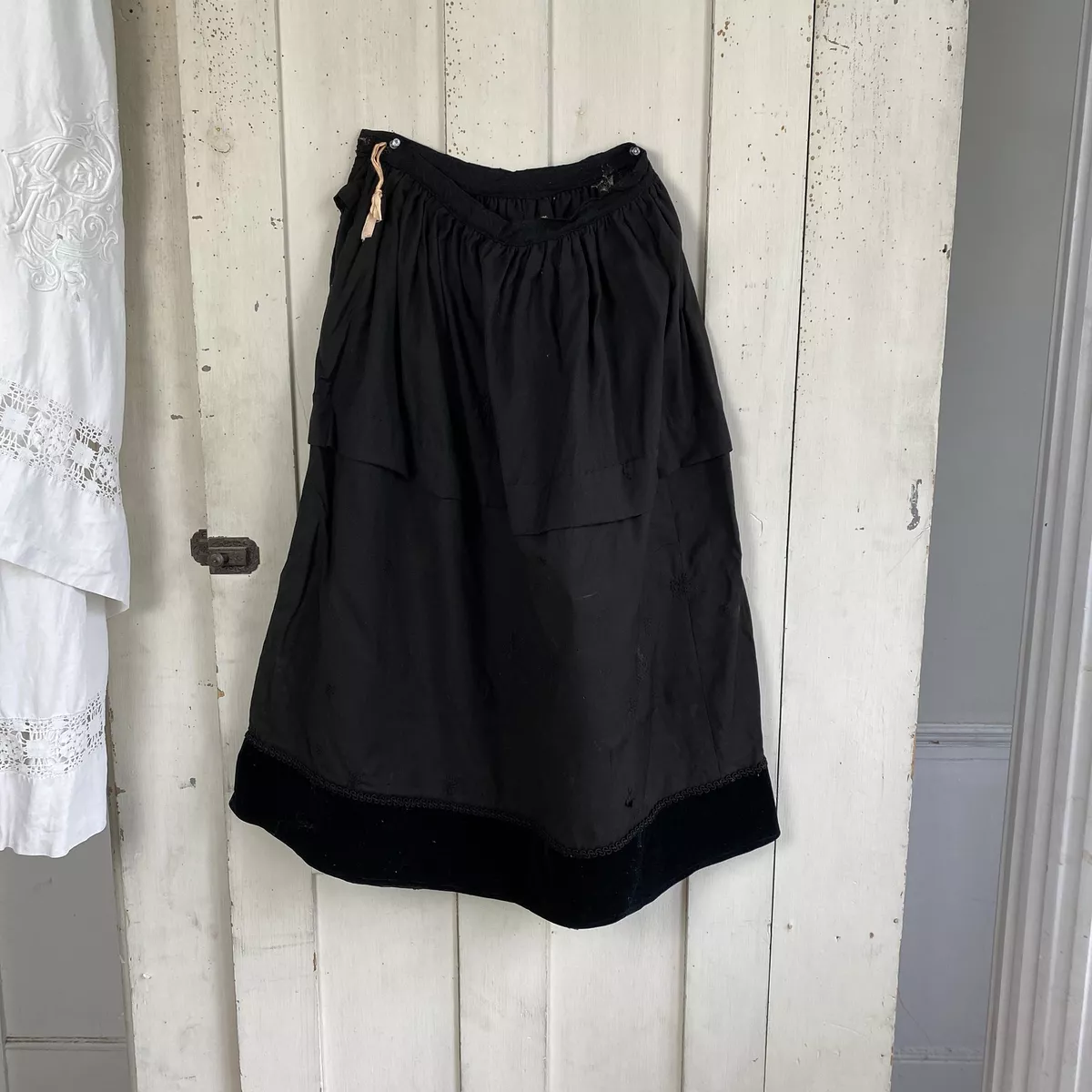 Black velvet trim clearance skirt