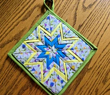 Handmade Folded Star Potholder - "Little Bitty Posies!"