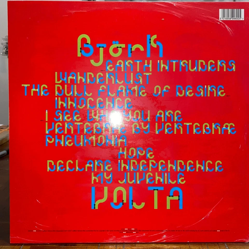 Björk – Volta 2LP Reissue 180gm 2015 Vinyl New & Sealed (Bjork) - Image 3 of 4