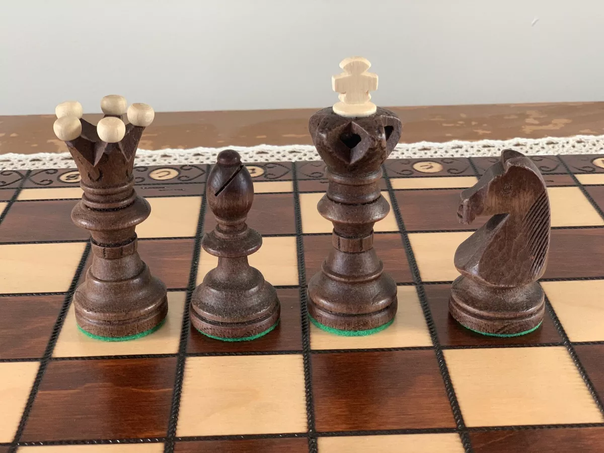 Handcrafted wooden chess set - Noblie - luxury gift store