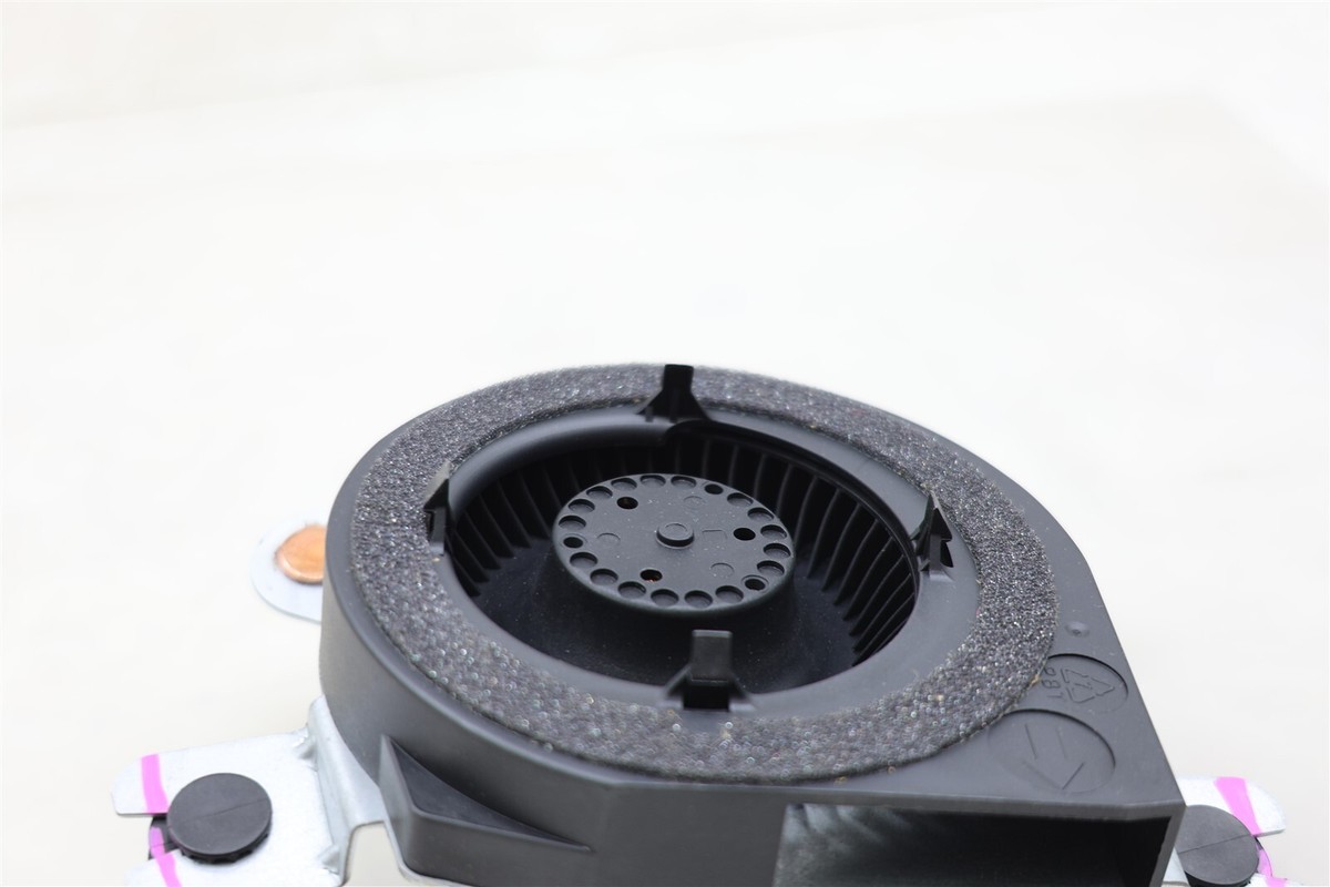 NEW OEM Mopar Seat Cushion Blower 68269782AA Durango Grand