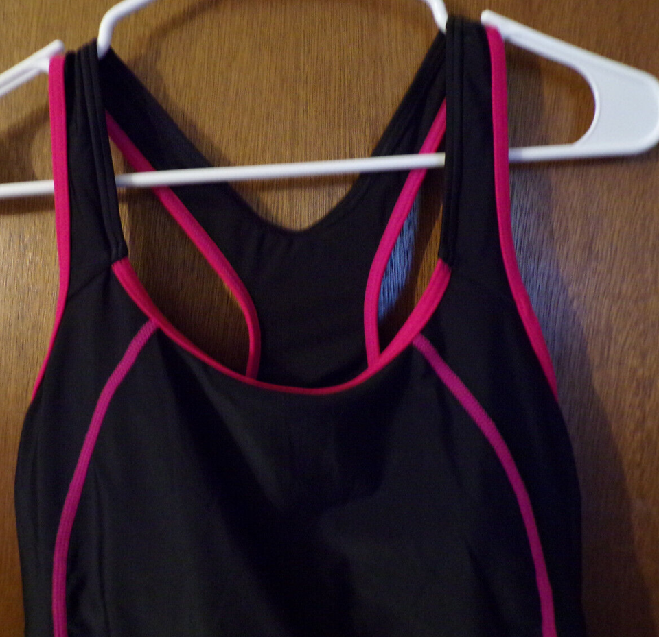 Attraco Women's Swimsuit Size Medium One Piece Athletic Boyleg