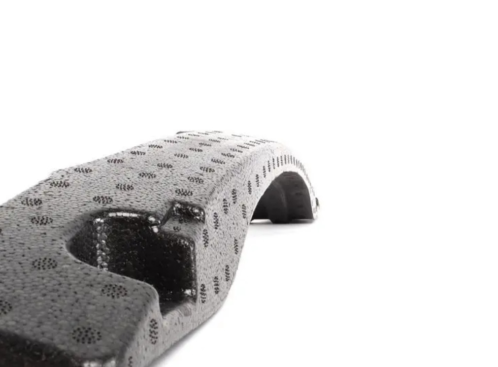 NEW BMW Z4 ROADSTER E85 FRONT BUMPER FOAM 7167487 51647167487  