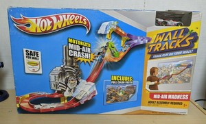 hot wheels mid air madness