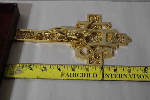 VINTAGE GOLD TONE METAL IHS HANGING CRUCIFIX CATHOLIC ICON RELIC - Picture 5 of 9