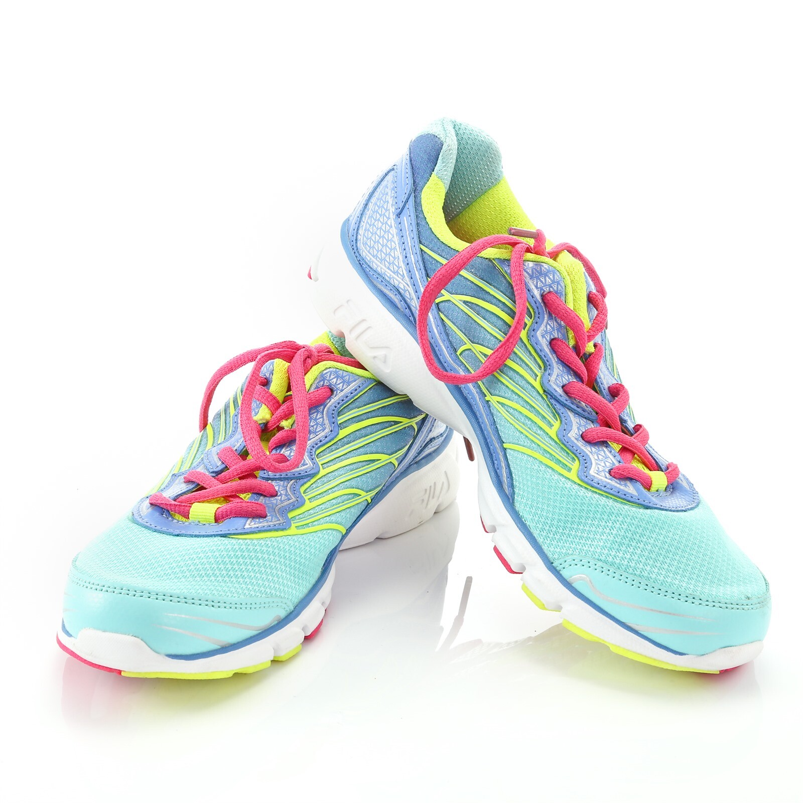 athletic tennis shoes for women