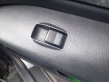 Lève vitre Mazda 626
