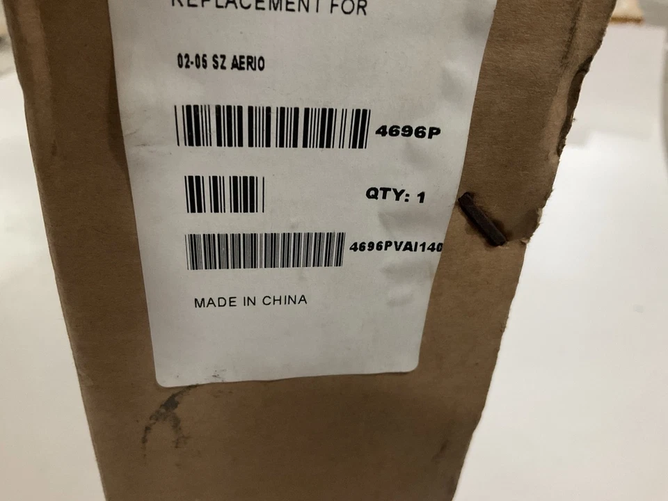 Condensador de aire acondicionado Vision 4696P para Suzuki Aerio 2002-2005 2,3 L-L4 Foto 3 de 4