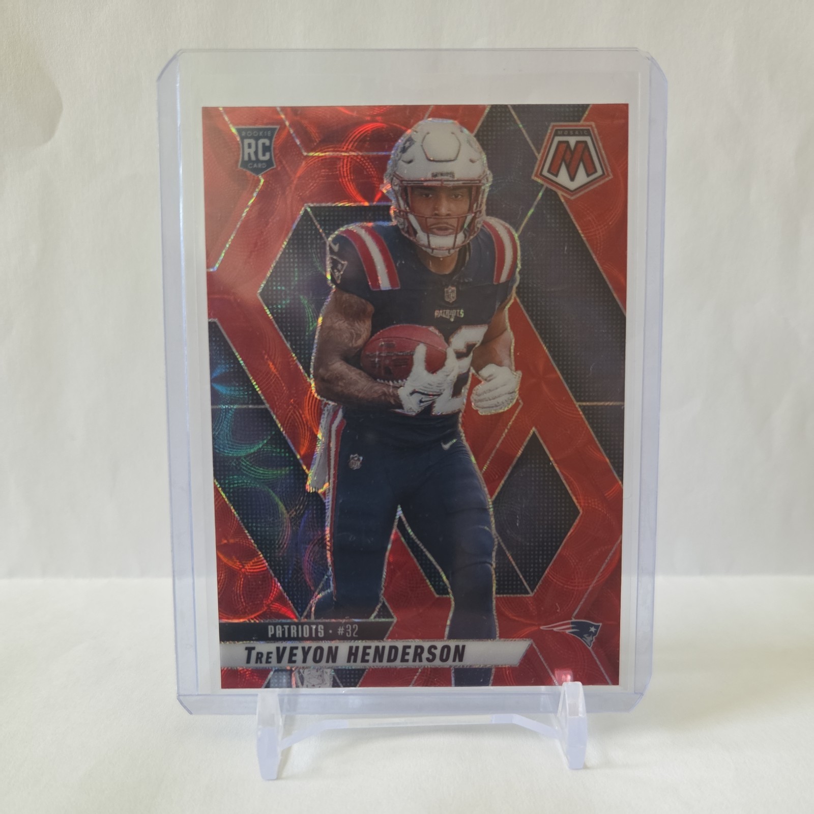 2025 Panini Mosaic - Rookies TreVeyon Henderson #325 Red Scope Prizm RC Patriots