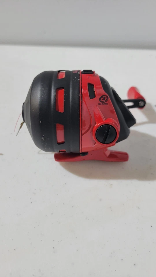 Shakespeare Ugly Stik Hi-Lite Spincast Reel Red - Image 4 of 4