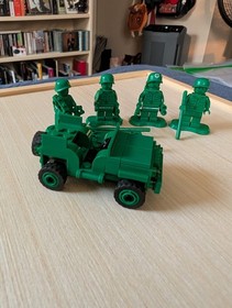 LEGO Toy Story: Army Men on Patrol (7595) - EUC *READ Description*