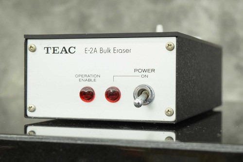 TEAC E-2A Equalizer Analyzer Vintage Audio Unit Power On For Parts  Japan