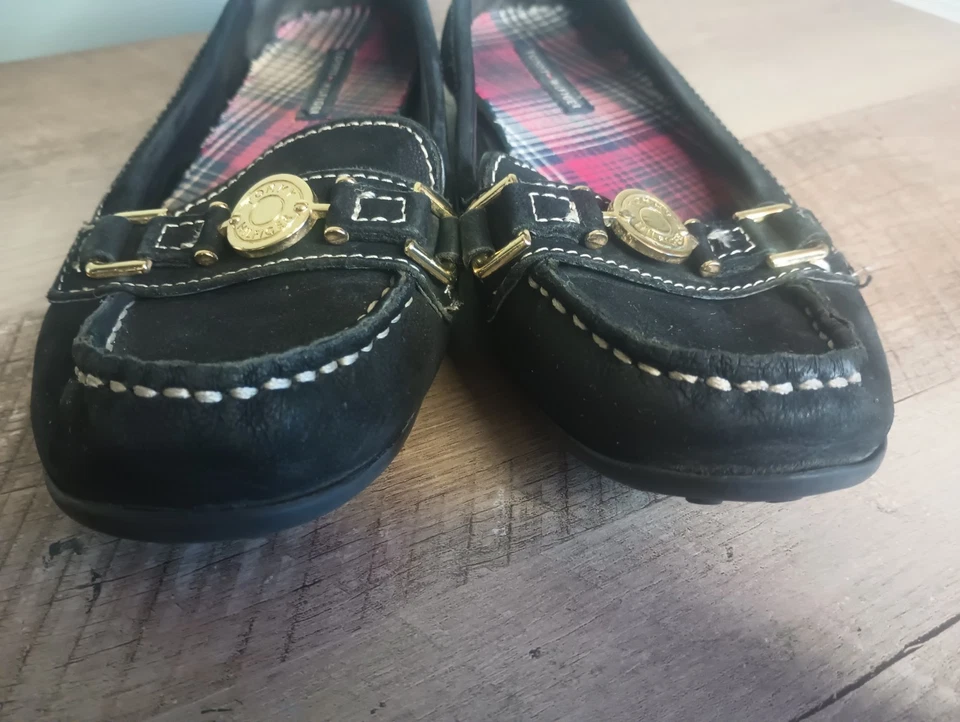 Tommy Hilfiger Womens Old Money Suede Loafers 7.5 Black Chain Link Classic - Image 4 of 4