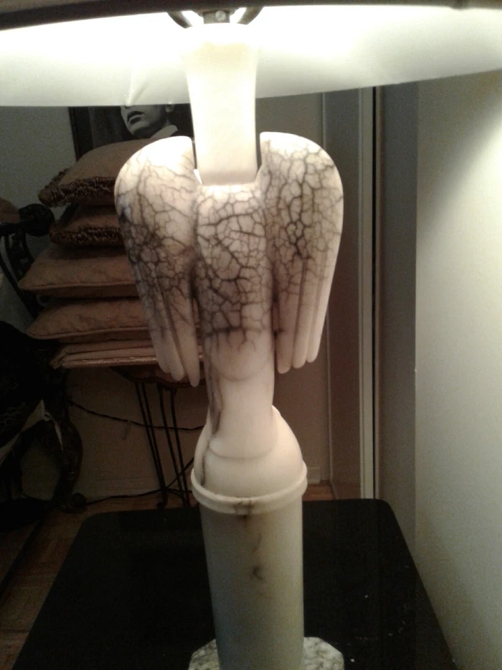 Esculturas de lámparas de águila de mármol de alabastro talladas Foto 3 de 4