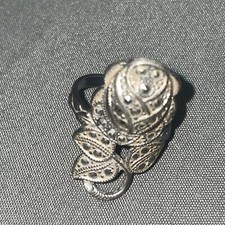 Vintage Hand Made Sterling Silver Filagree Leaf and Rose Ring