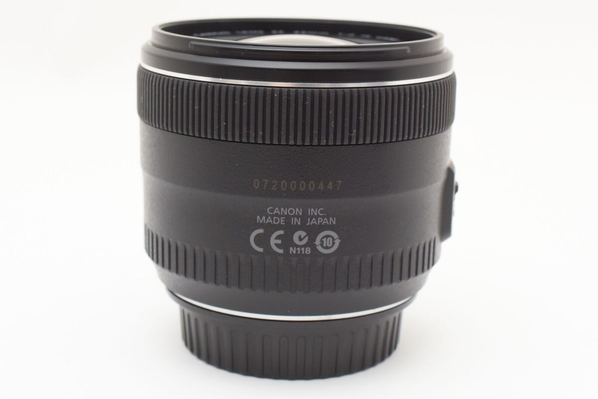 Near Mint Canon EF 35mm F/2 IS USM Wide Angle Lens w/Box Near Mint Canon EF 35mm F/2 IS USM Wide Angle Lens w/Box