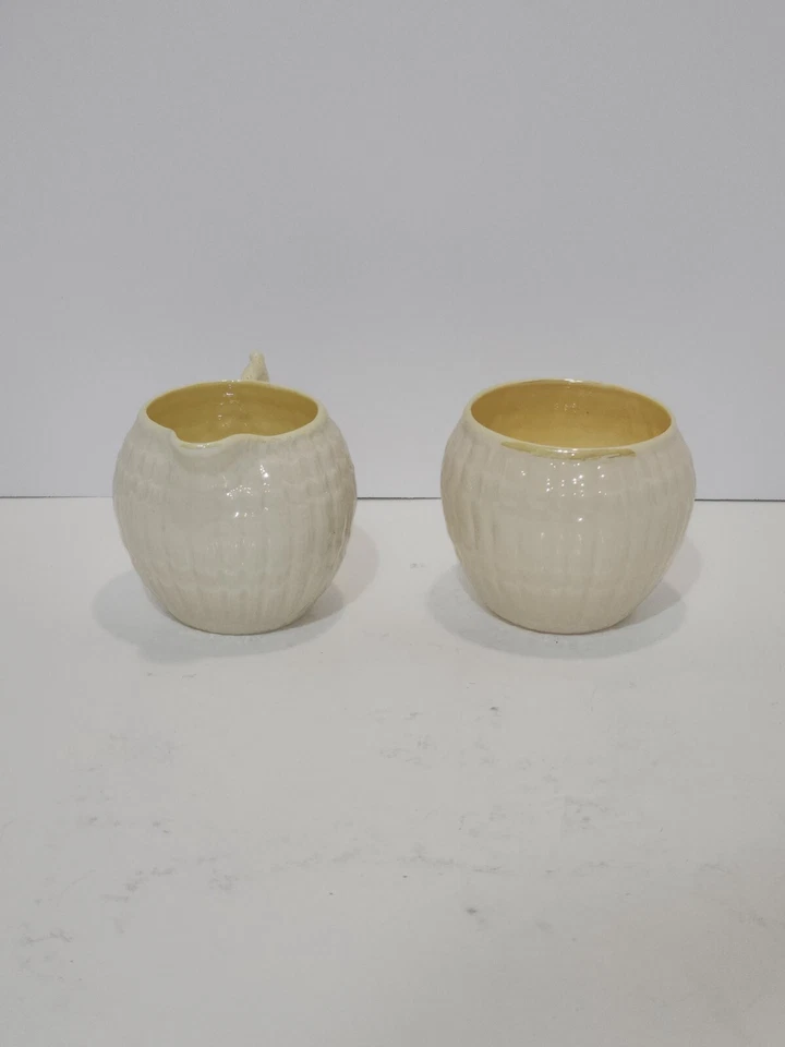 "Crema de porcelana amarilla Belleek Limpet 3 1/4"" 10 oz y azucarero abierto juego de 3""" Foto 4 de 4