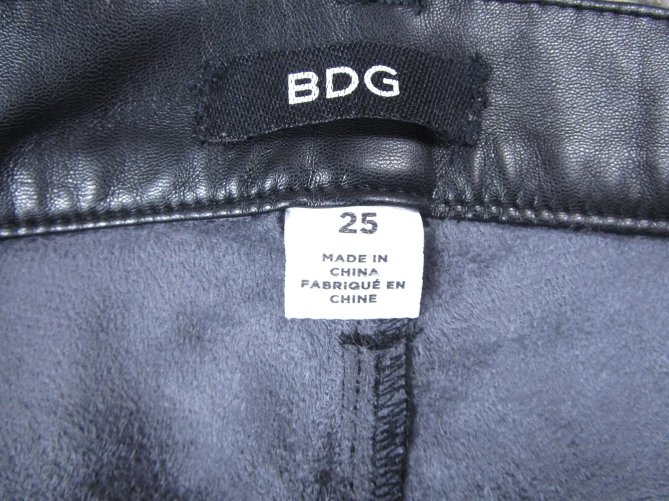 Pantalones BDG para mujer 25 pantalones negros de imitación de cuero ajustados ajustados informales de motociclista lisos Foto 4 de 4