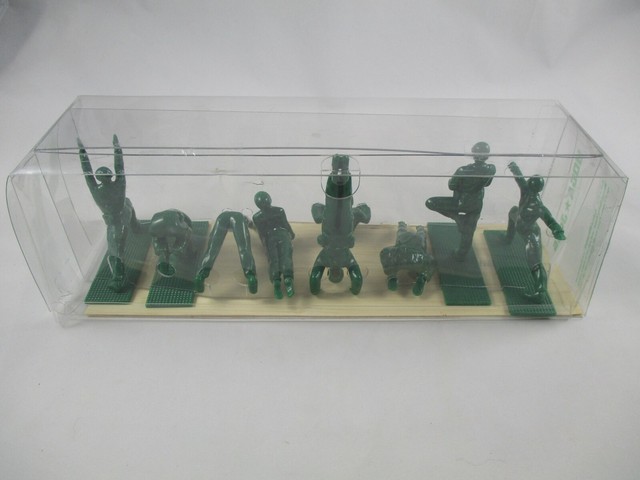 green army yoga figures