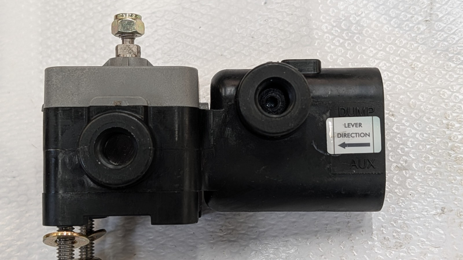 52334 Barksdale Atlas Air Ride Leveling Valve Height Control New  4470060C91