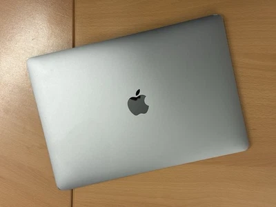 Apple MacBook Pro 13" 2019 · i5 · 16GB · 256GB