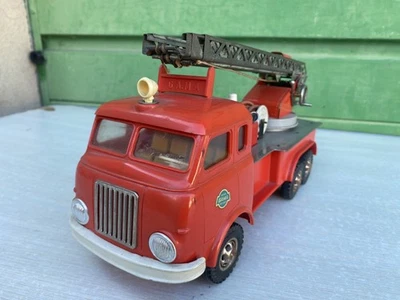 Ancien Camion De Pompier Josca Belgium – Jouet En Tôle – Pièce De Collection Vintage