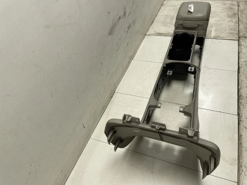 Volvo V50 T5 2005 consola central interior OEM+  Foto 3 de 4