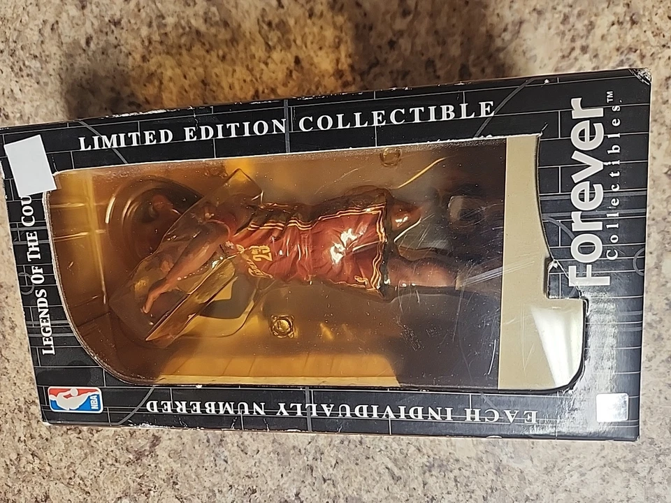 Two Rookie Bobbleheads Carmelo Anthony LeBron James Legends Of The Game /5000 - Image 3 of 4