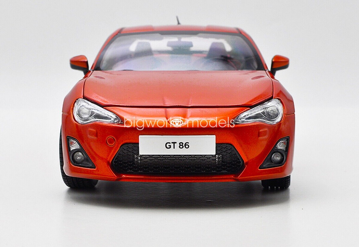 ミニカー R/C TOYOTA 86 1/18 Scale Toyota GT86 86 GT Racing Car Orange Diecast model
