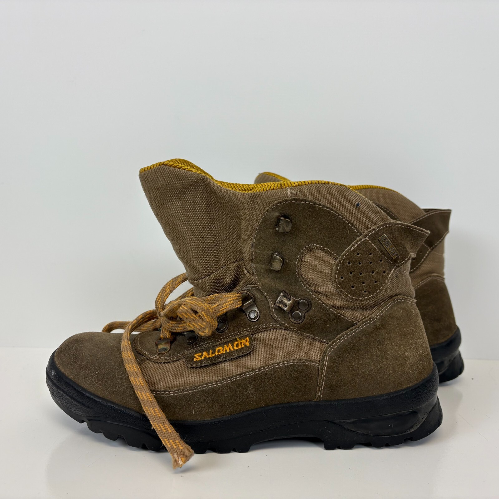 Stivali da trekking Salomon vintage donna taglia 9 alti in pelle marrone
